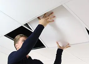 LED paneel installeren systeemplafond